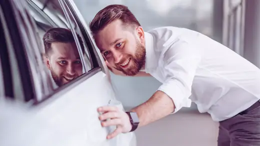 Beratungsgespräch zur Budgetanfrage bei ASW Automobile