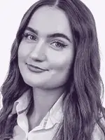 Porträt Laura Kurti